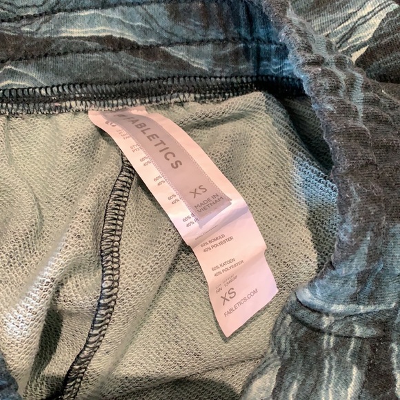 Fabletics Sweat pants - Picture 6 of 9